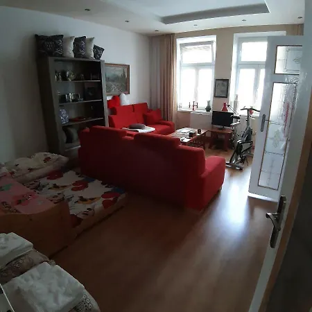 Jesenna 8 Apartment